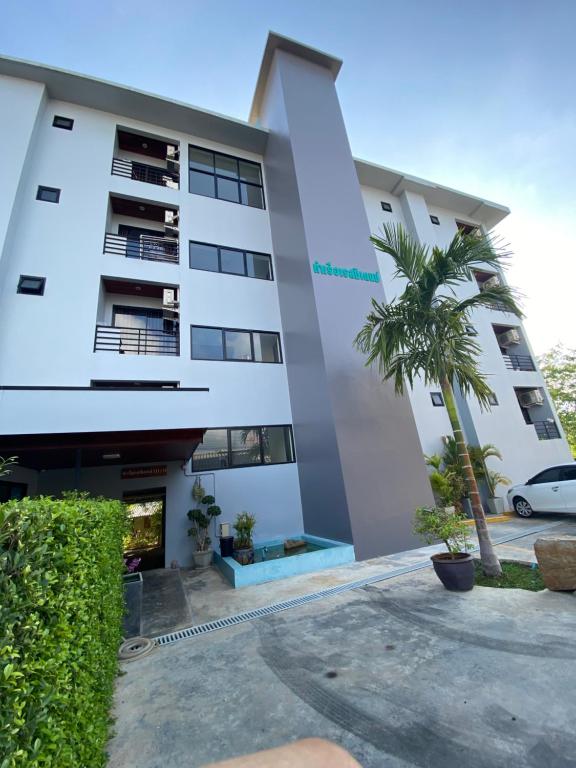 Tha-ruea Residence – Phuket